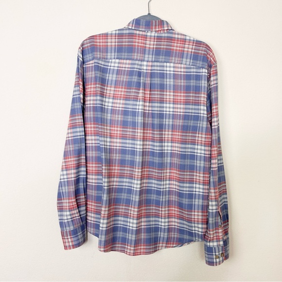 JOHNNIE O CARL PLOTT
TUCKED BUTTON UP SHIRT
JMWL8170 Size Small - Picture 7 of 12